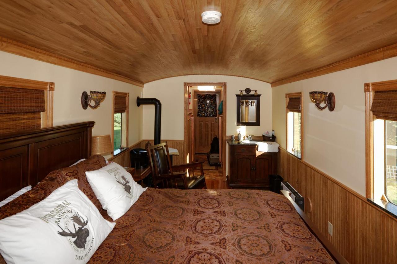 Clearview Station & Caboose B&B Creemore Exterior photo
