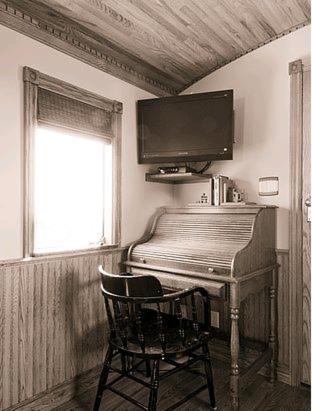 Clearview Station & Caboose B&B Creemore Room photo