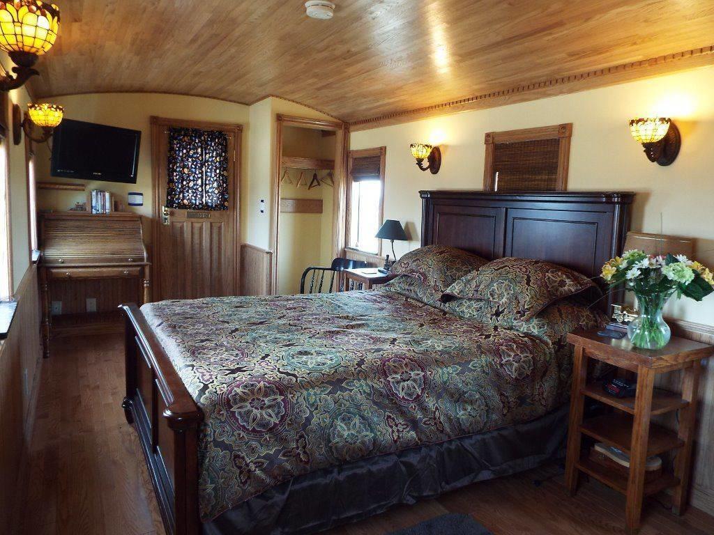 Clearview Station & Caboose B&B Creemore Exterior photo